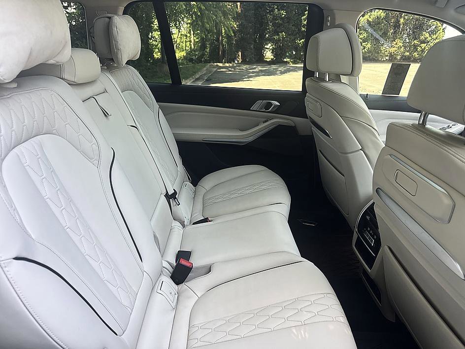 Used 2023 Alpine White BMW xDrive40i image 18