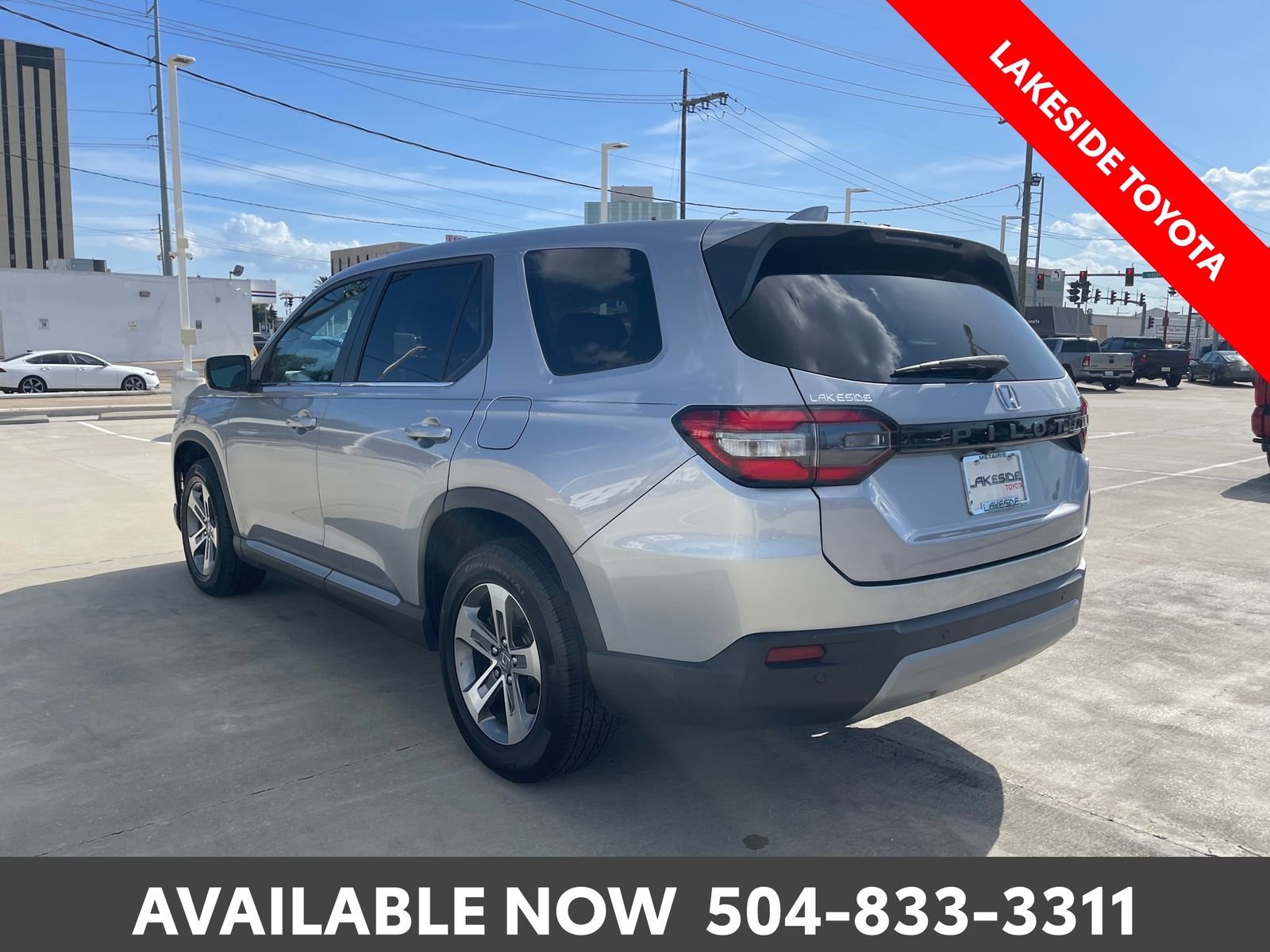 Used 2023 Silver Honda EX-L image 3