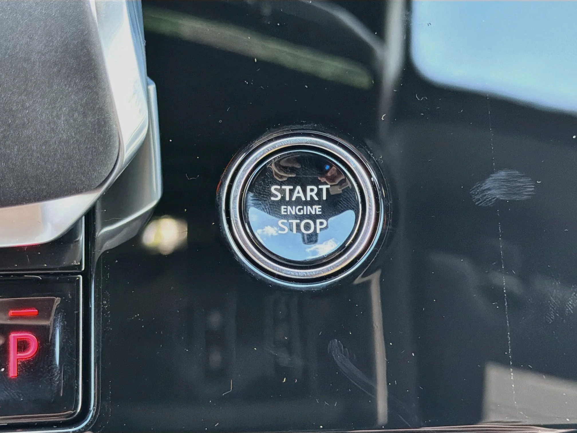 New 2026 Carpathian Grey Land Rover SE image 38