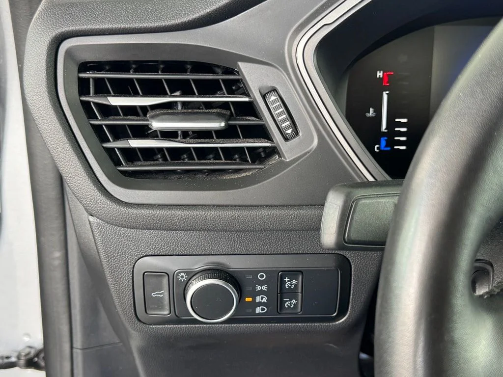 Used 2024 Silver Metallic Ford Active image 34