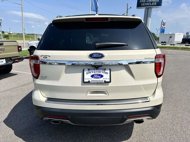 Certified Used 2018 Tan Ford XLT image 4