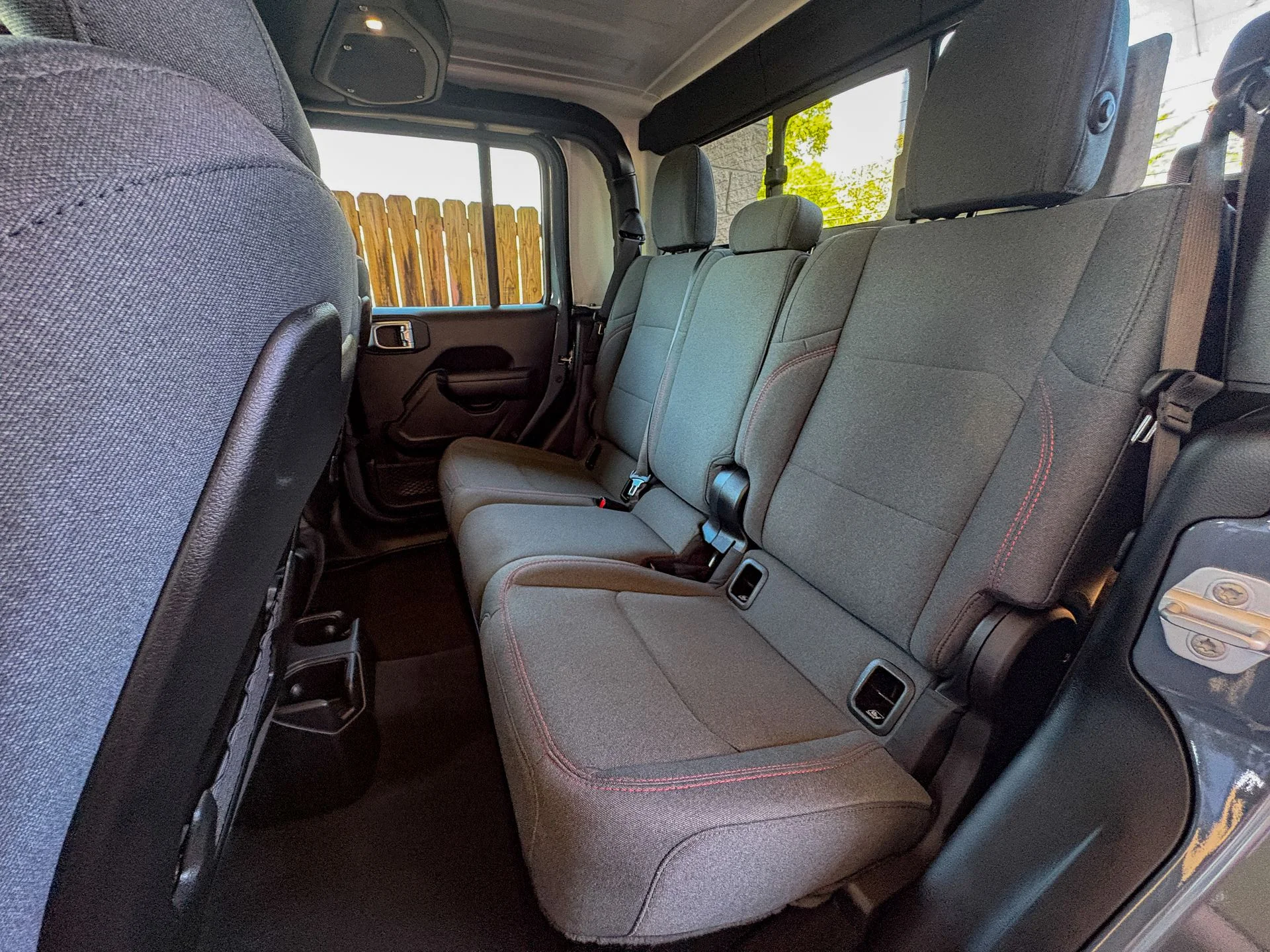 Used 2025 Gray Jeep Rubicon image 22