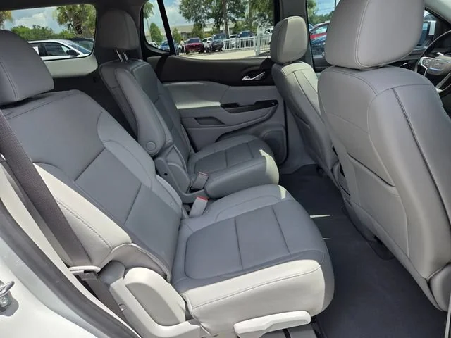 2023 GMC Acadia SLT - Photo 15