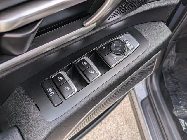 Used 2024 Silver Kia S image 17