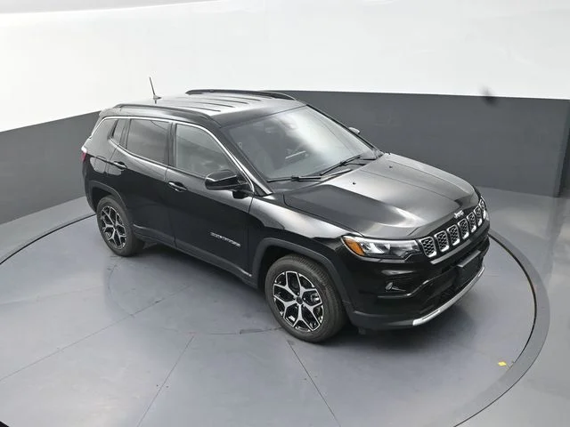 New 2026 Diamond Black Crystal Pearl-Coat Exterior Paint Jeep Limited image 11