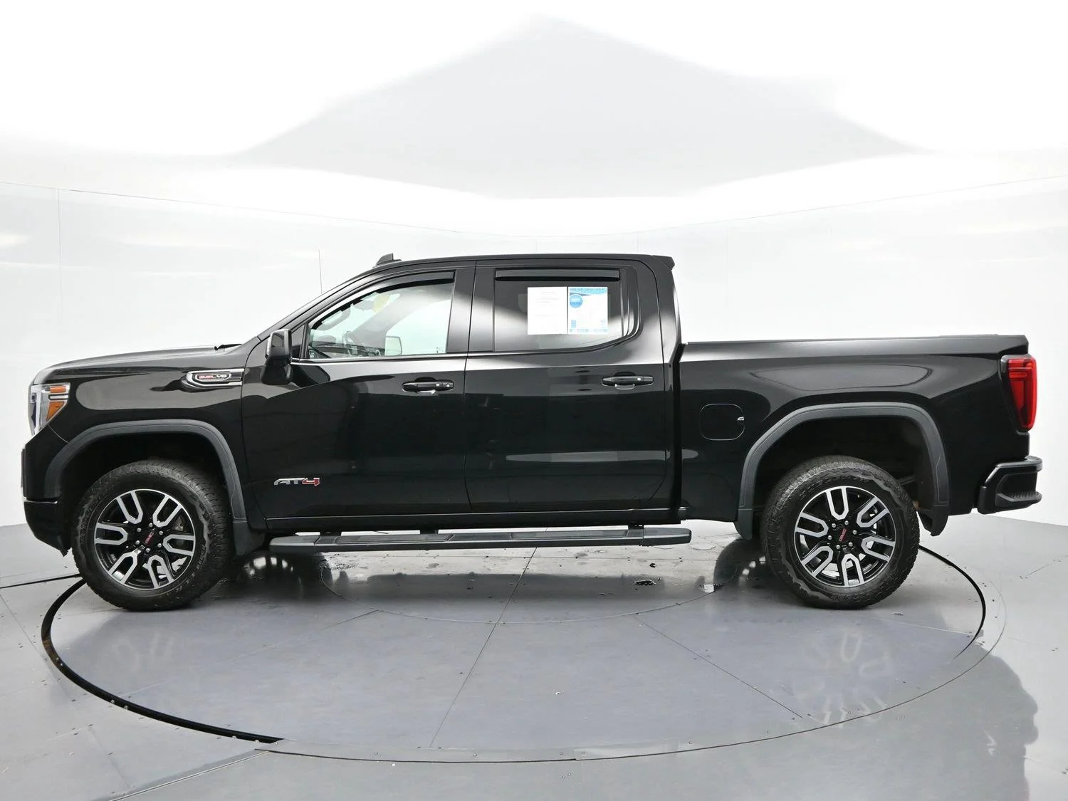 Used 2020 ONYX BLACK GMC AT4 image 4
