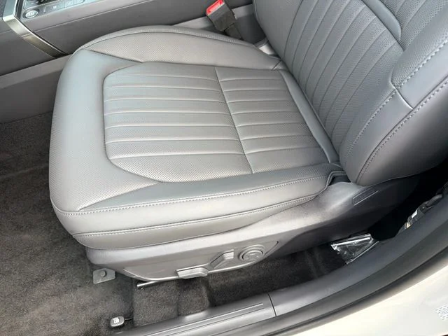 New 2027 White Kia X-Line S image 21