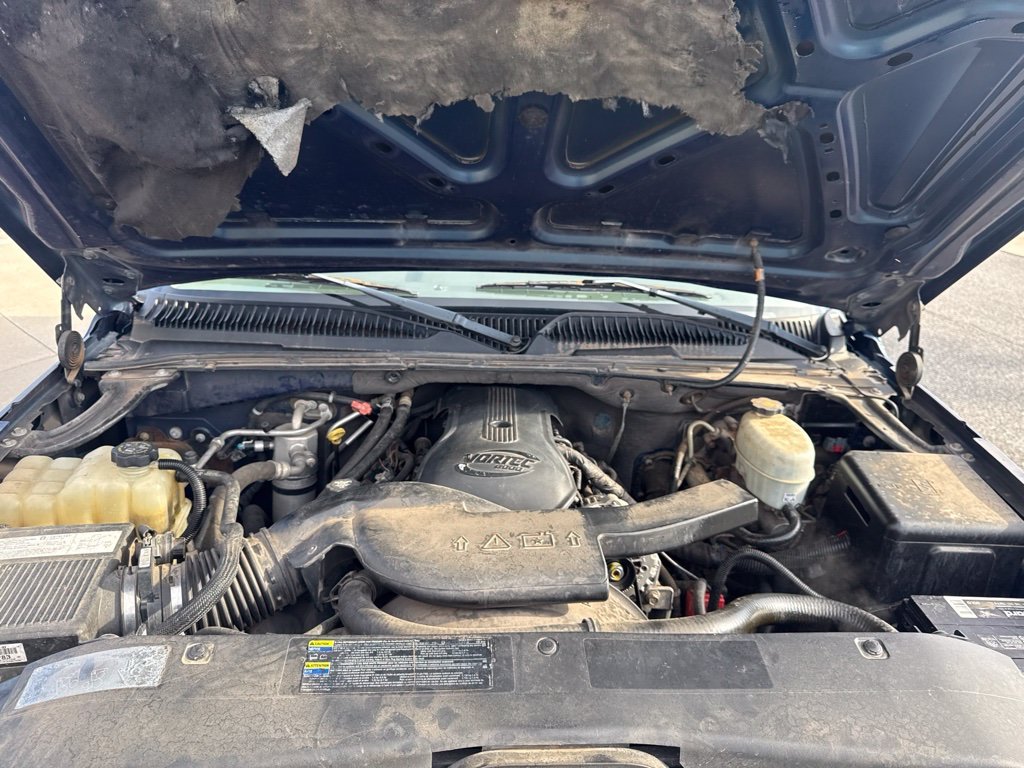 Used 2004  Cadillac Base image 16