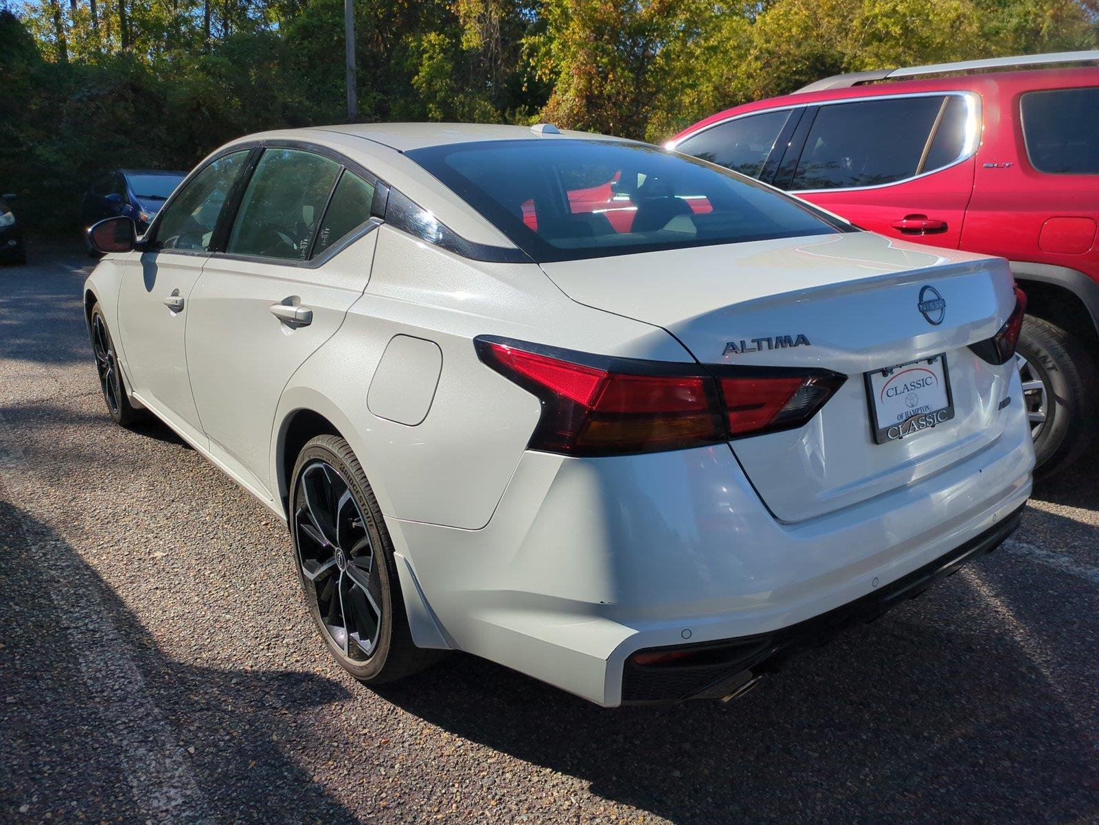 Used 2024 Pearl White Tricoat Nissan 2.5 SR image 4
