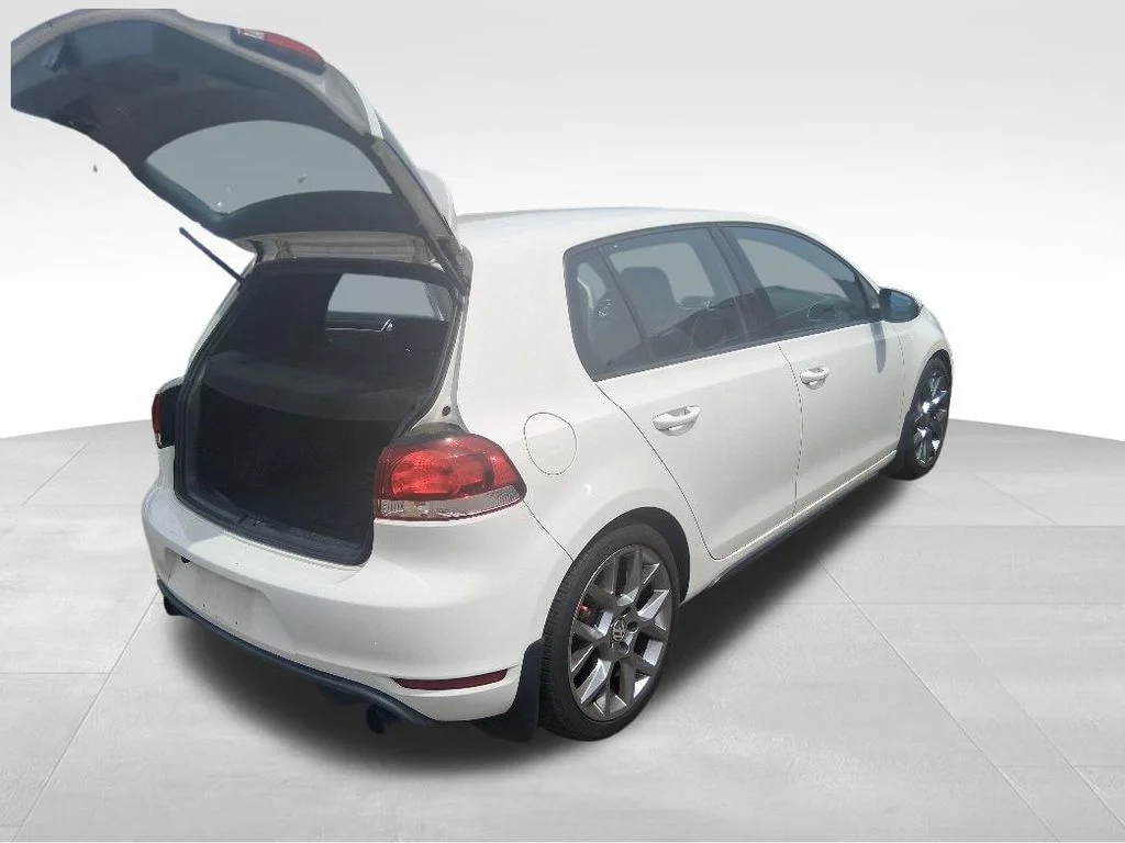 Used 2013 Black Volkswagen Base image 19