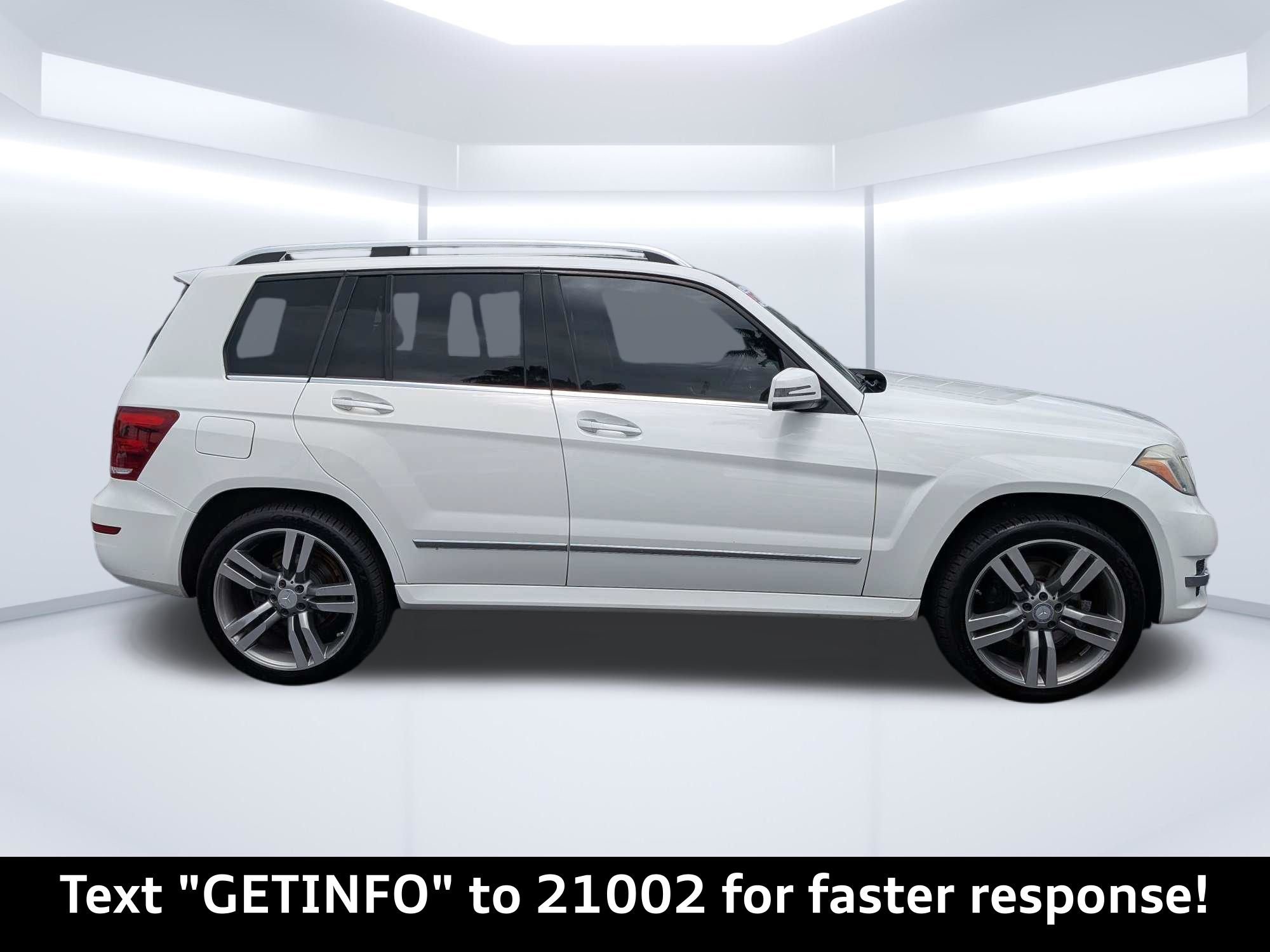Used 2013  Mercedes-Benz GLK 350 image 2