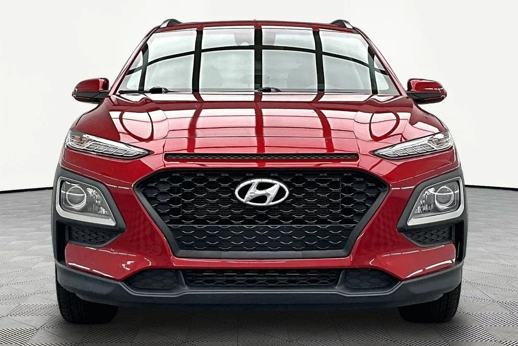 Certified Used 2021 Pulse Red Hyundai SEL image 3