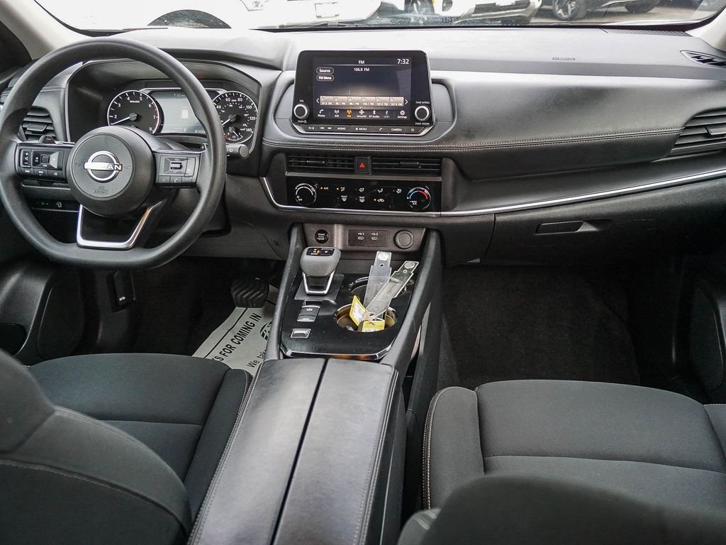 Used 2024 White Nissan S image 15