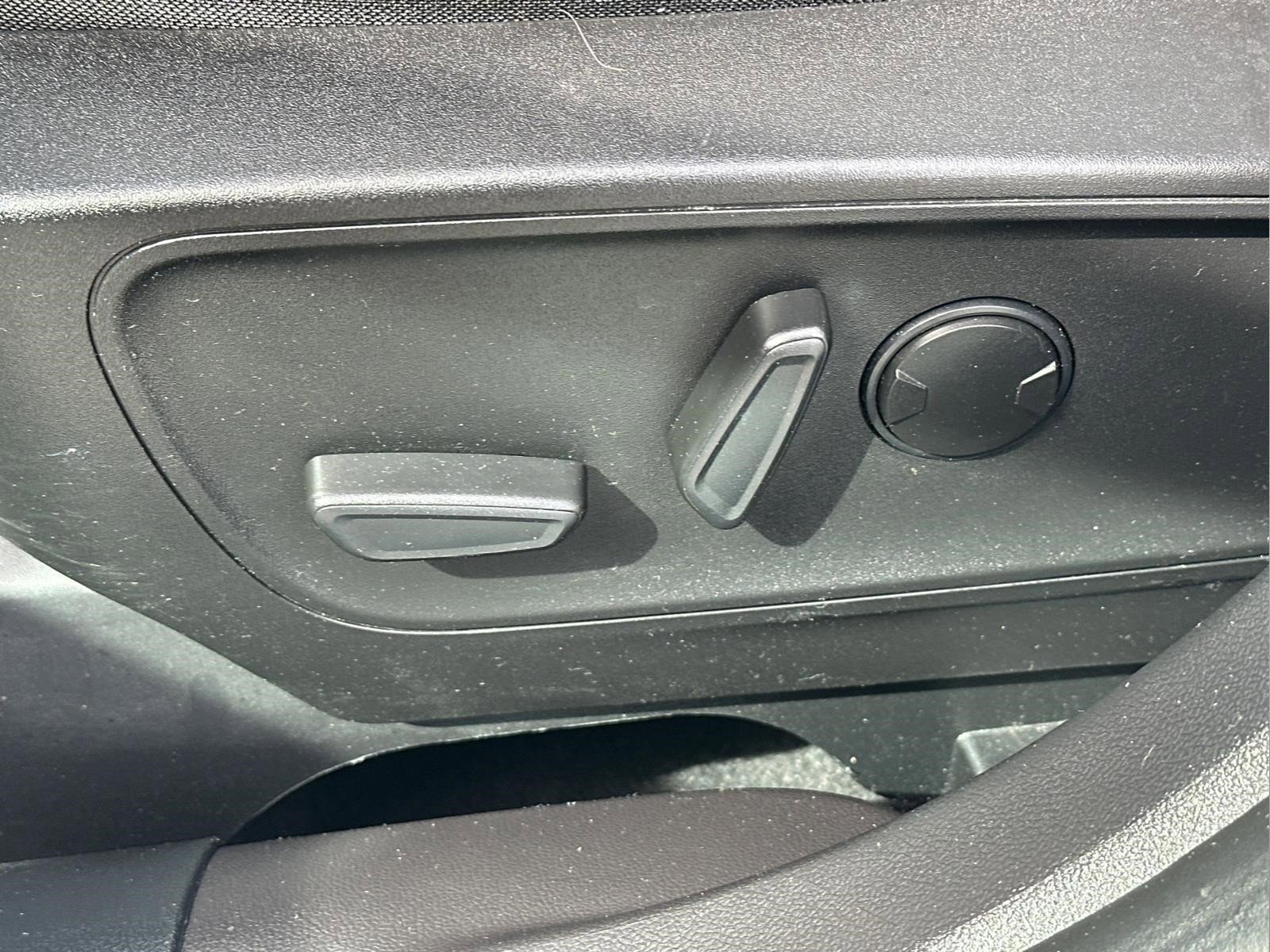 Used 2023 Gray Metallic Ford ST-Line Elite image 19