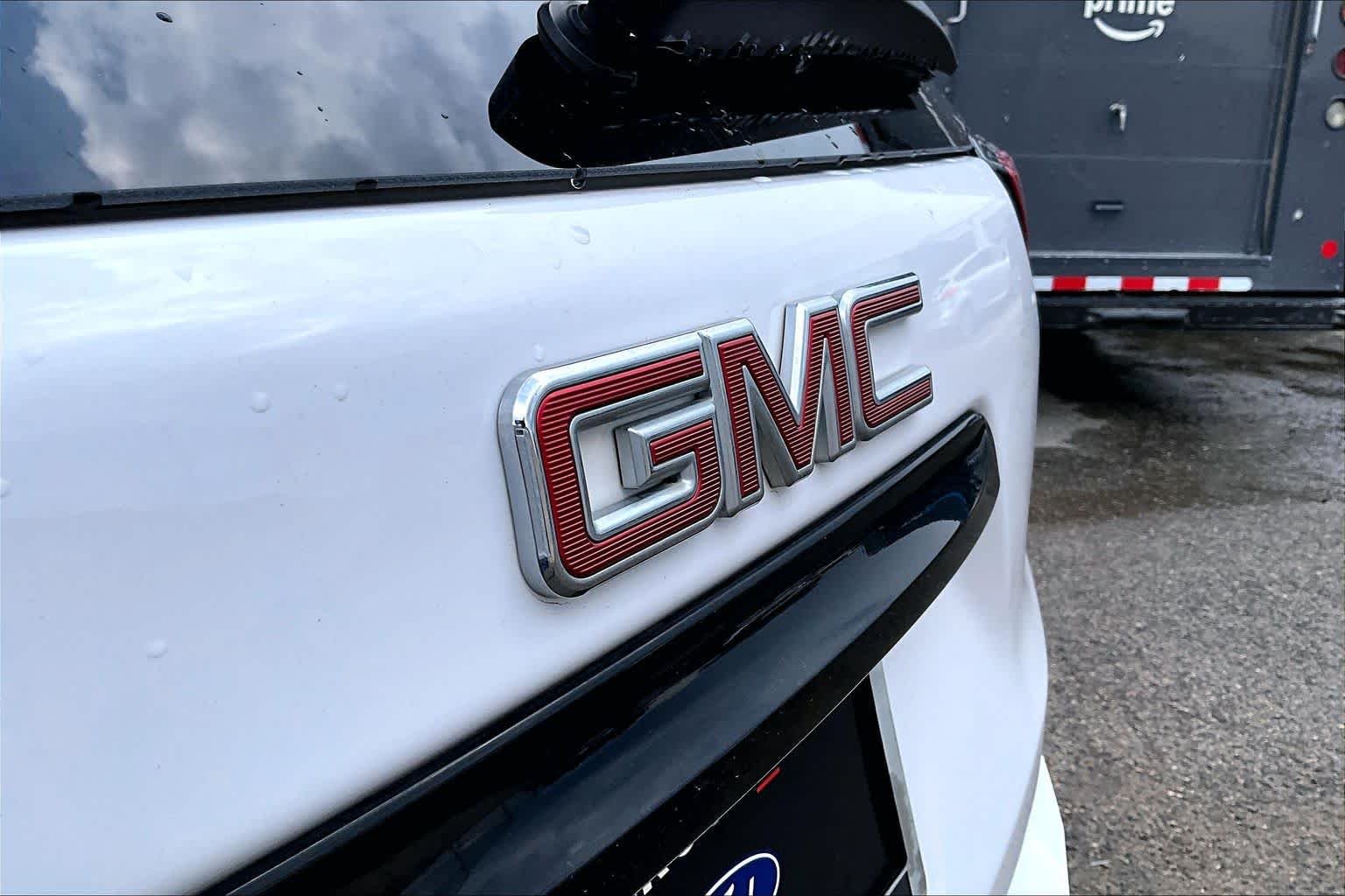 Used 2021 Summit White GMC SLT image 31