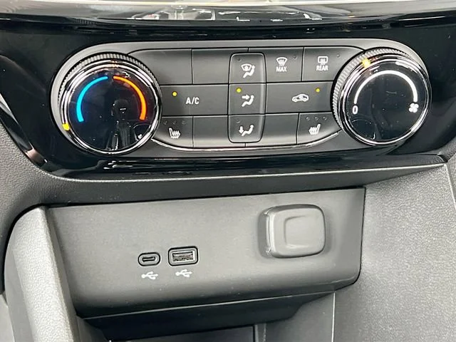 2026 Buick Encore GX Sport Touring - Photo 11