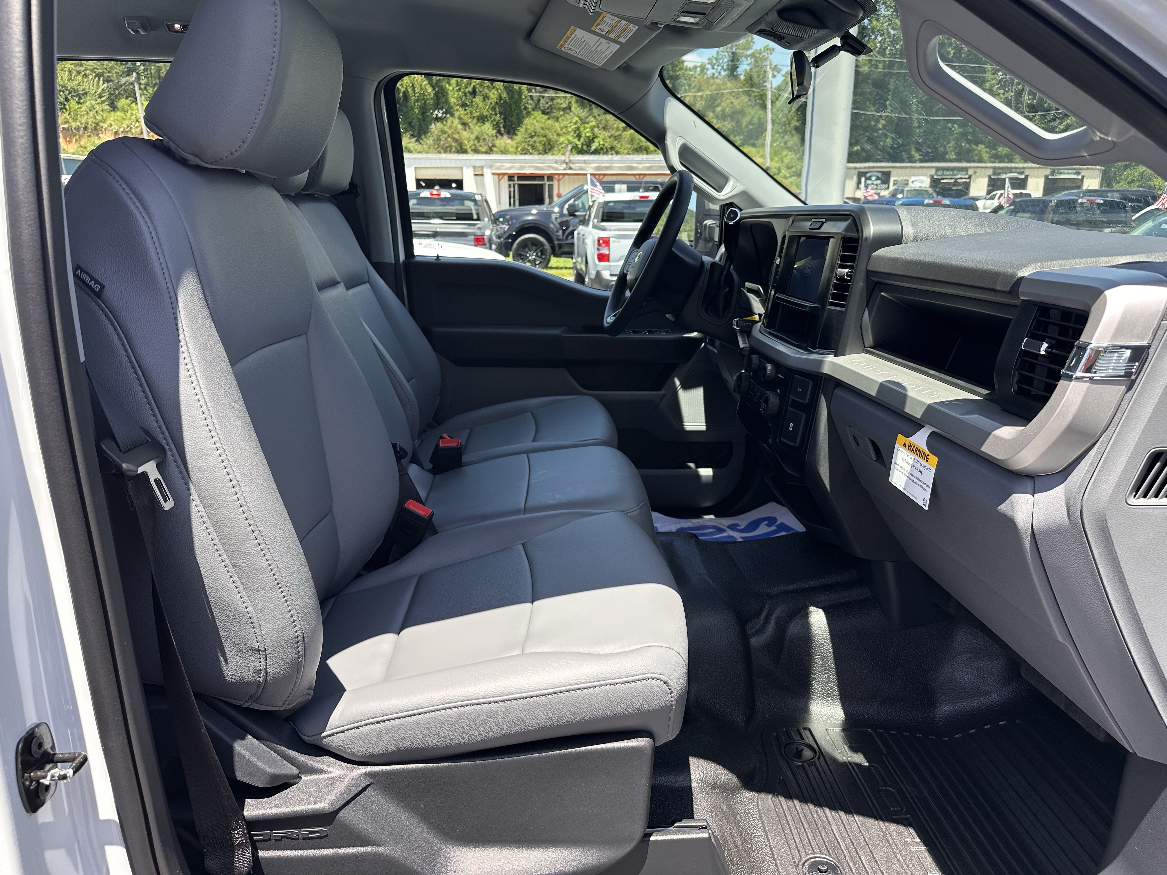 New 2026 Oxford White Ford F-250® XL image 15