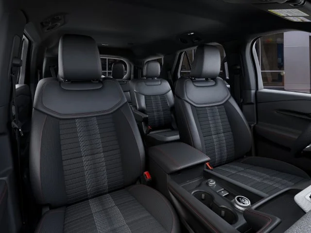 New 2027 Agate Black Metallic Ford ST-Line image 10