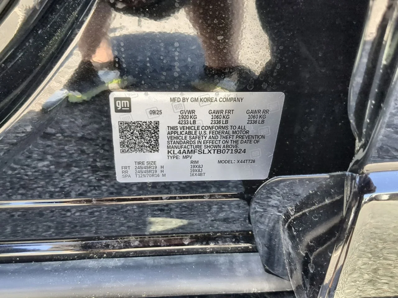 New 2026 Ebony Twilight Metallic Buick Avenir image 33