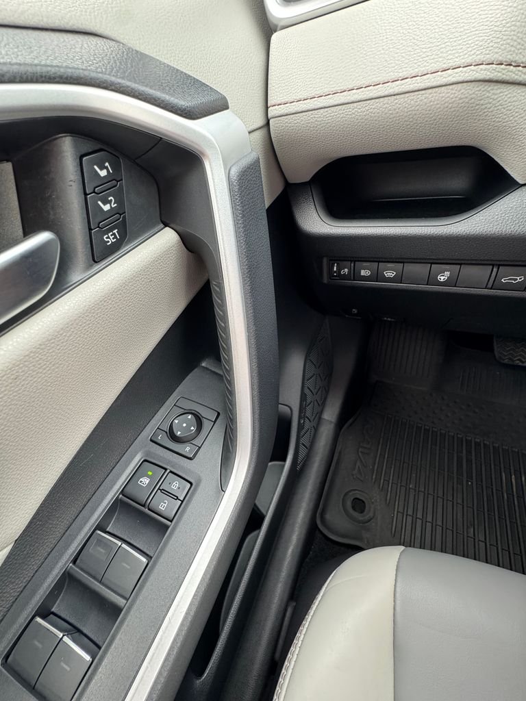 Used 2024 Blueprint Toyota XLE Premium image 13