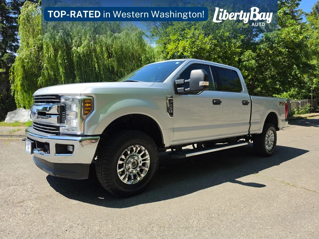 2018 Ford F-250 XLT 4x4 Crew Cab 6-3/4' Box's photo