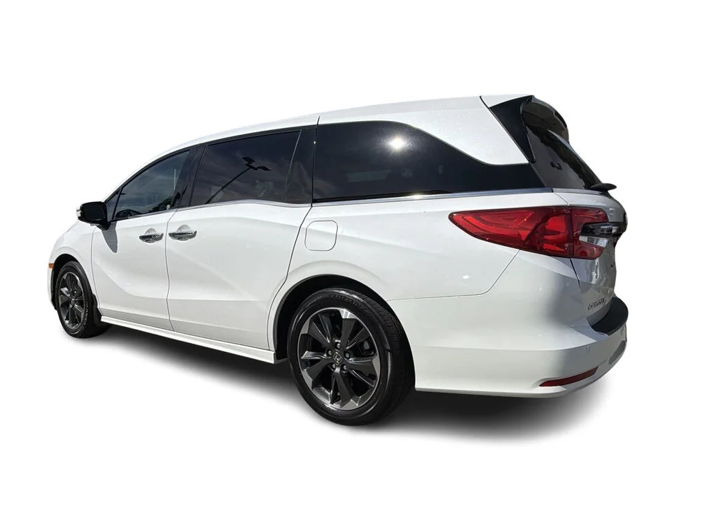 Used 2023  Honda Touring Certified Pre-Owned   Clean Title   One Ow image 9
