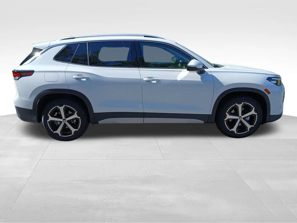 New 2026 White Volkswagen 2.0T SE image 6