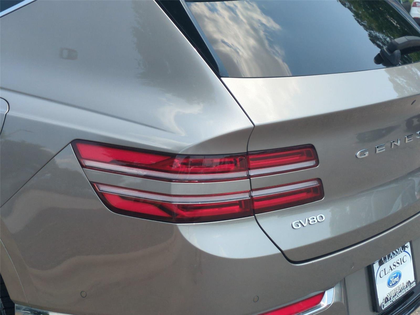 Used 2021 Gold Coast Silver Genesis  image 12