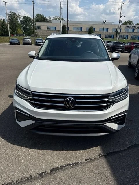 Certified Used 2023 Opal White Pearl Volkswagen SE image 7