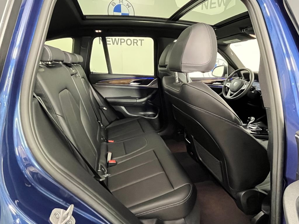 Used 2024 Blue BMW xDrive30i image 22