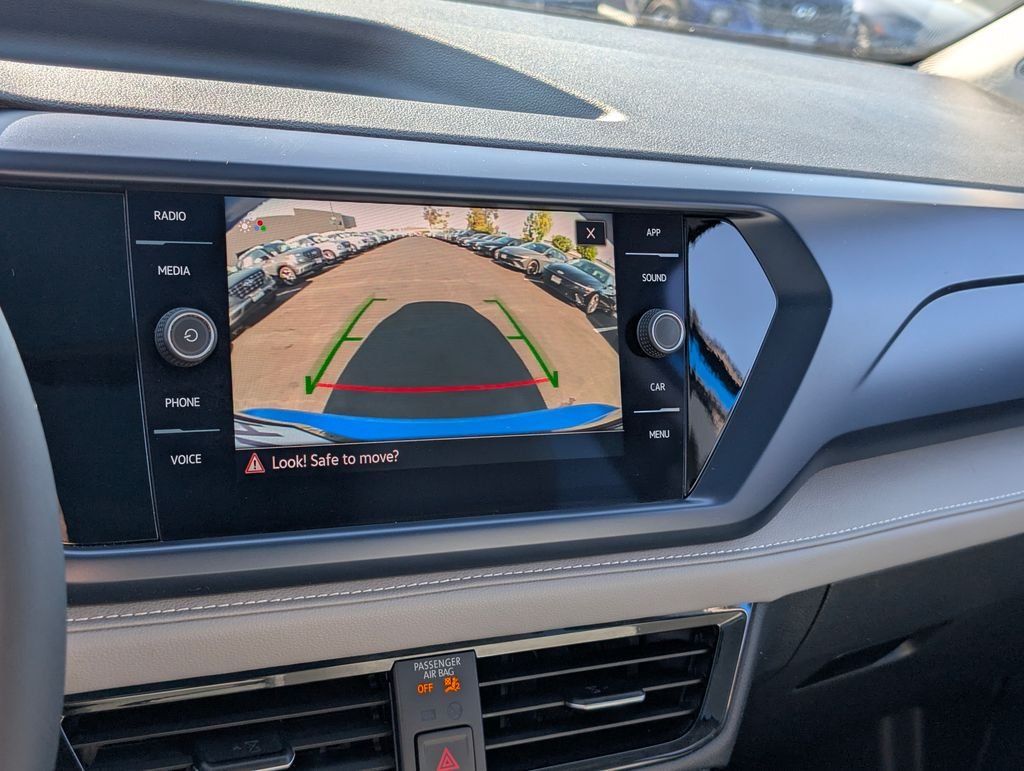 2024 Volkswagen Taos SE - Photo 22