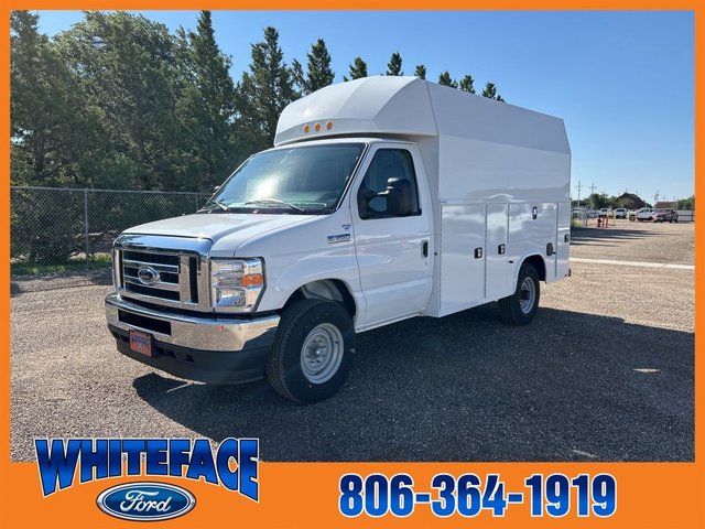 2025 Ford E-350SD