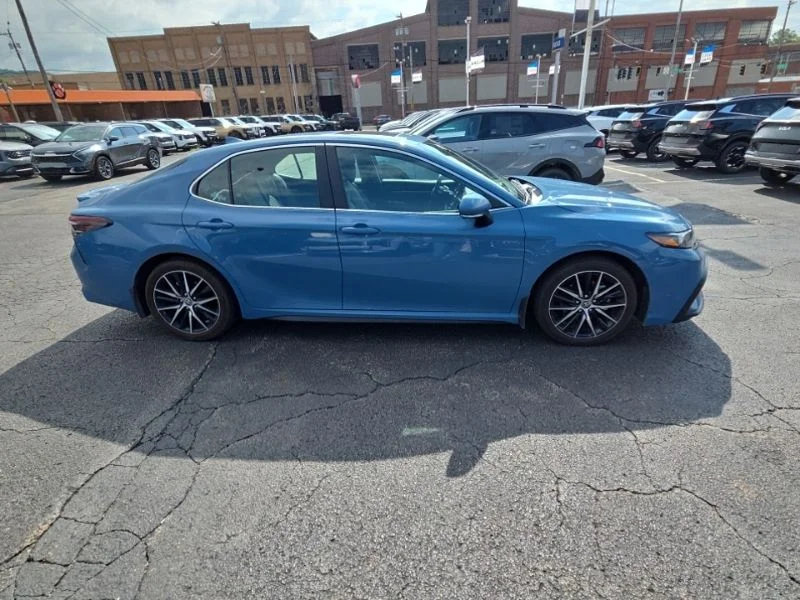 Used 2024  Toyota SE image 8