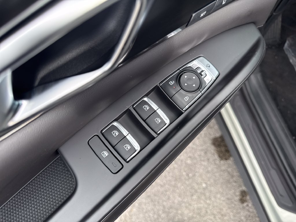 New 2027 Silver Kia SX image 11