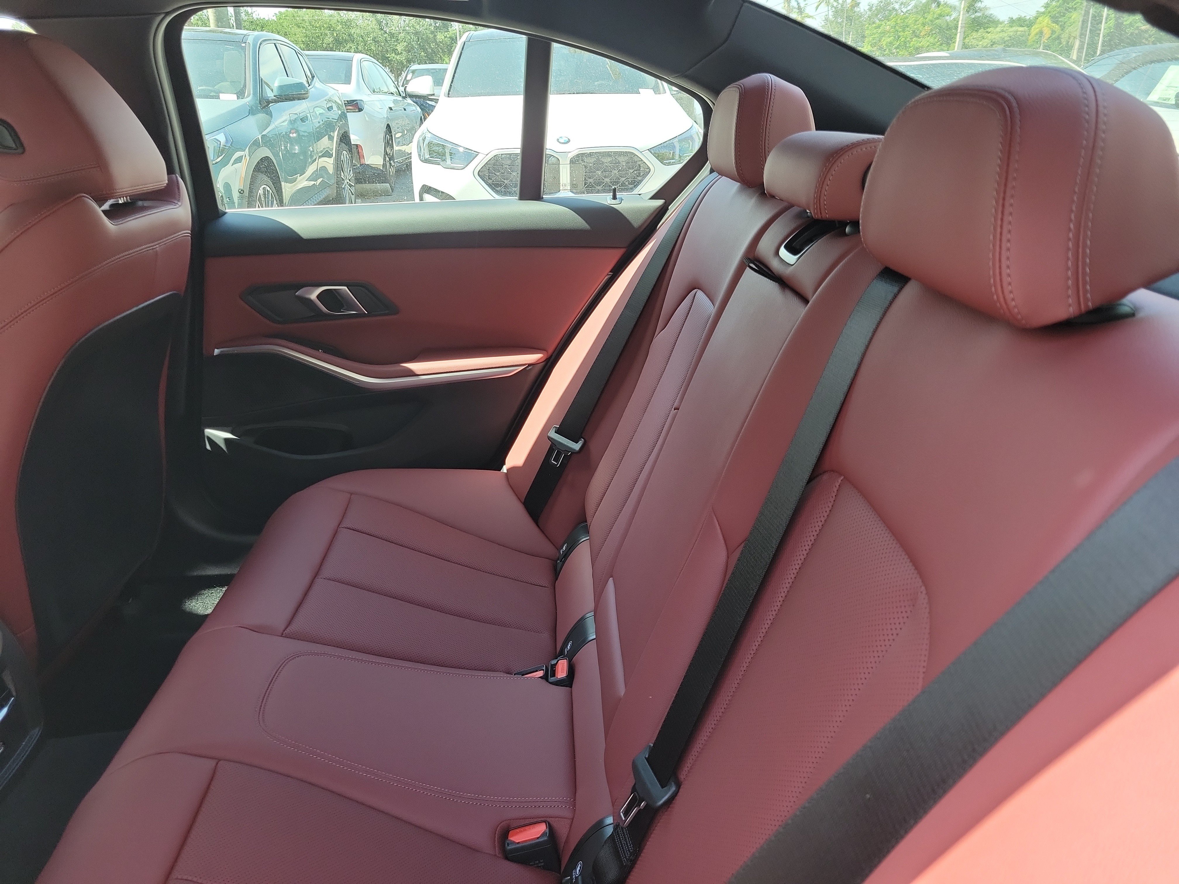 New 2026 Tanzanite Blue II Metallic BMW 330i NA image 8