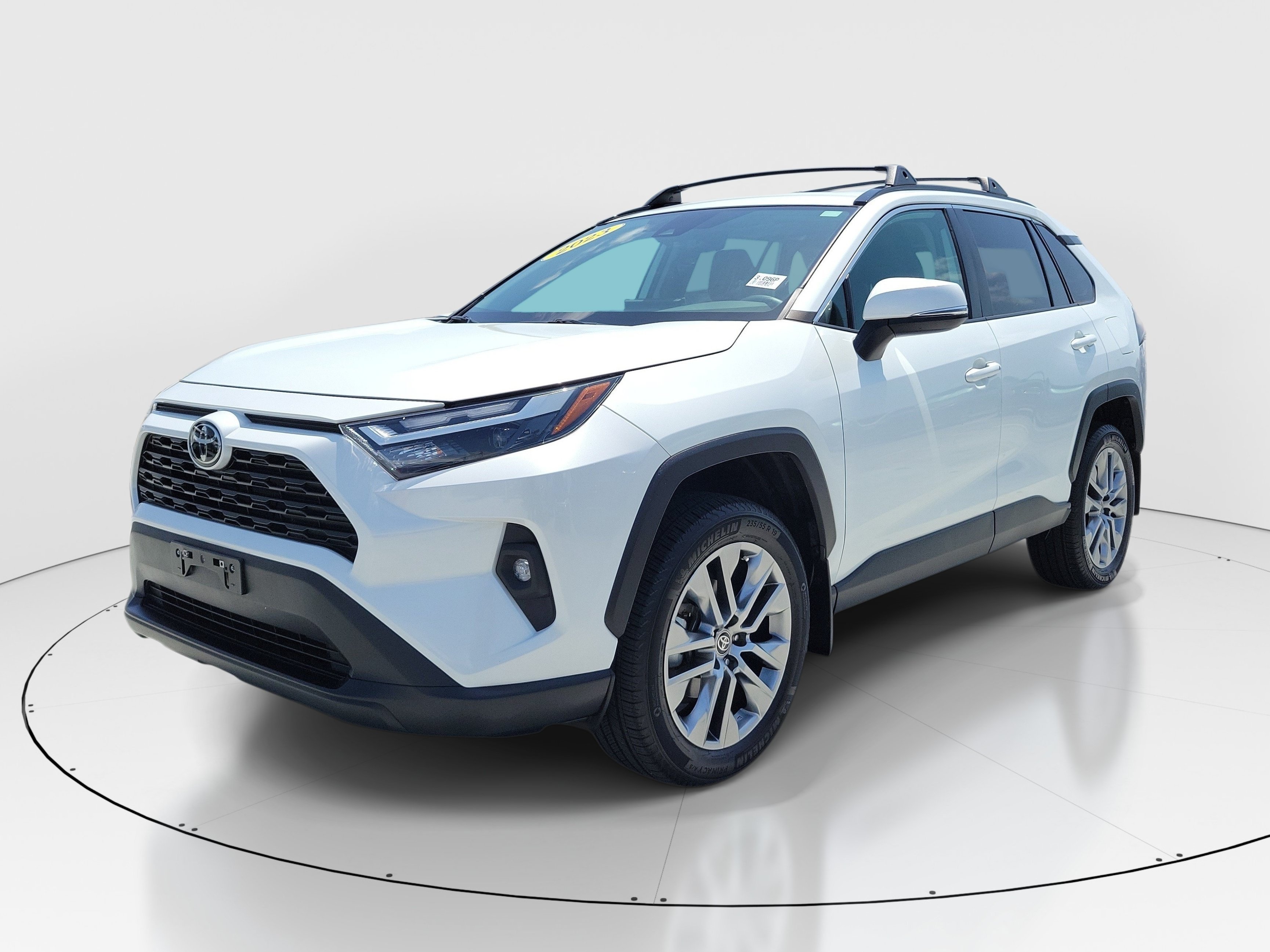 Certified Used 2023 Pearl Toyota XLE Premium image 3