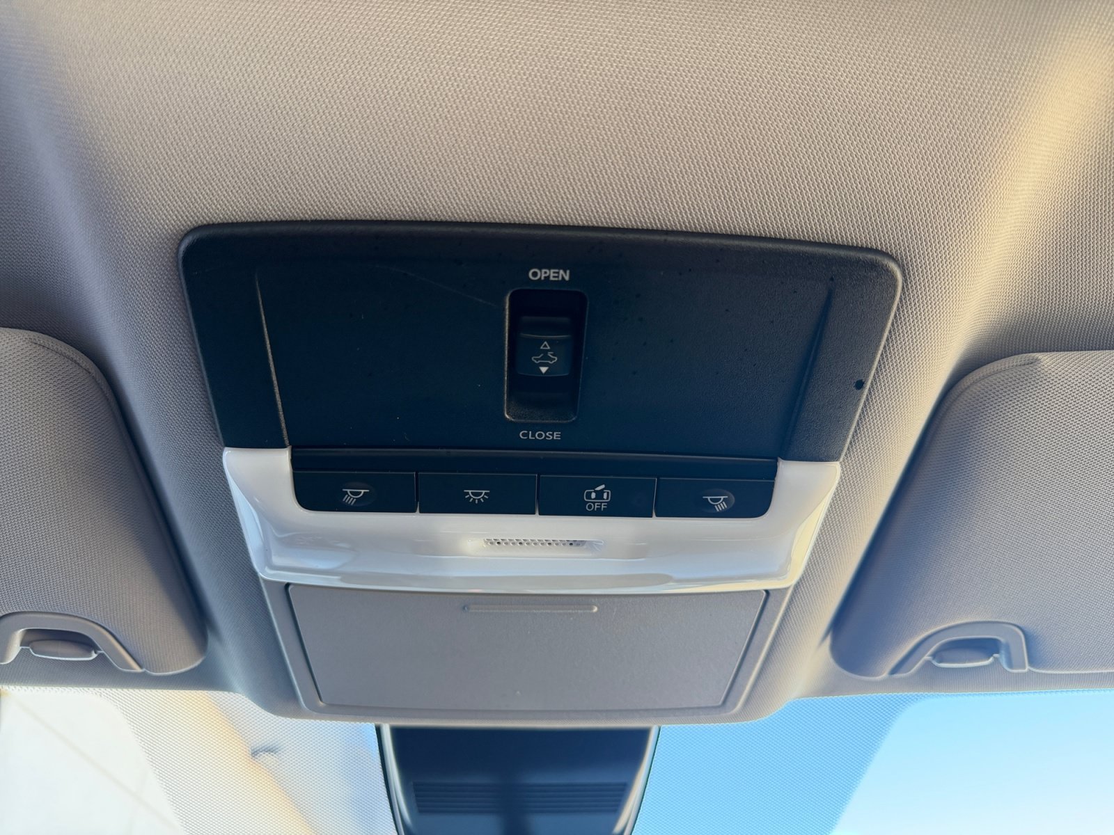 Used 2020 Deep Blue Pearl Nissan 2.5 SR image 27