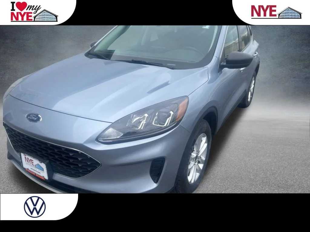 Used 2022 Blue Ford SE image 1