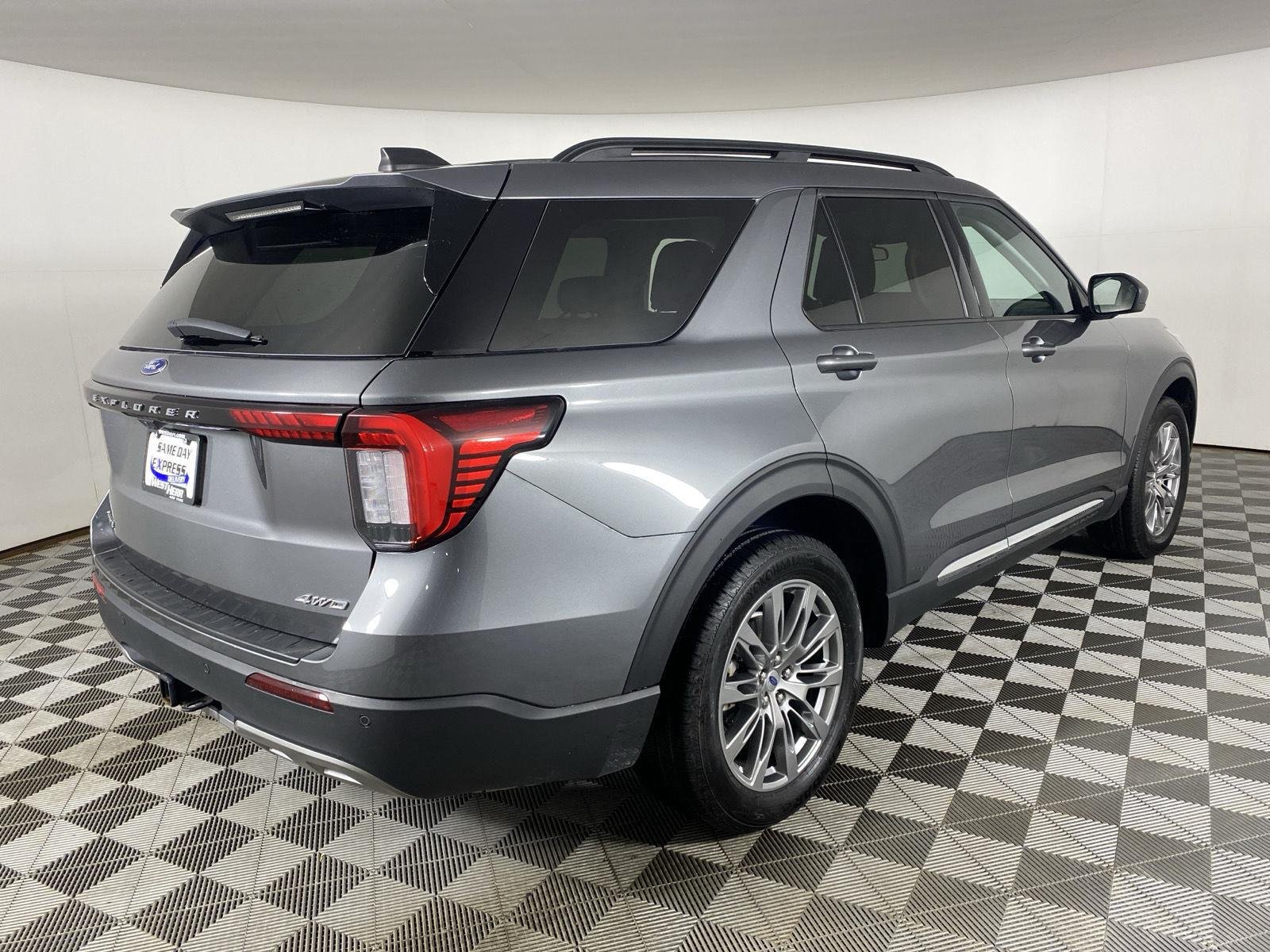 Used 2025 Carbonized Gray Ford Active image 7