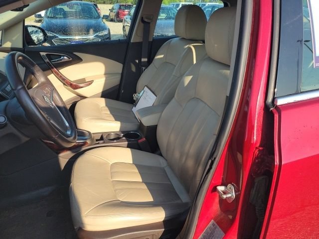 Used 2016 CRYSTAL RED TINTCOAT Buick Premium Turbo Group image 16