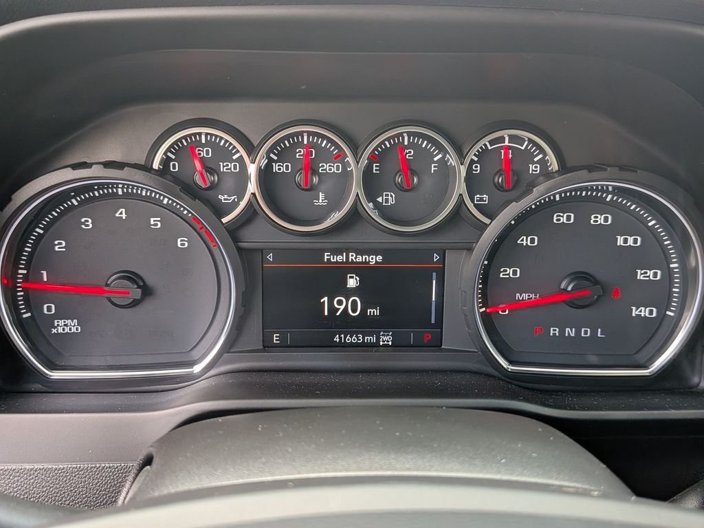 Used 2022 White Chevrolet Custom image 15