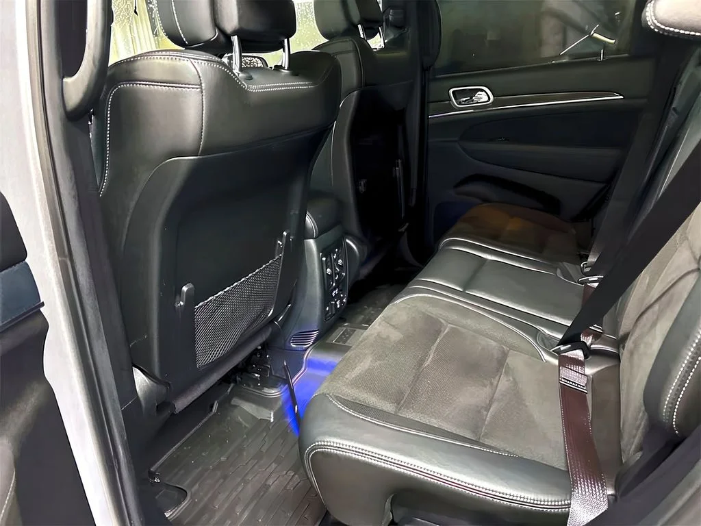 Used 2019 Billet Metallic Jeep SRT image 12
