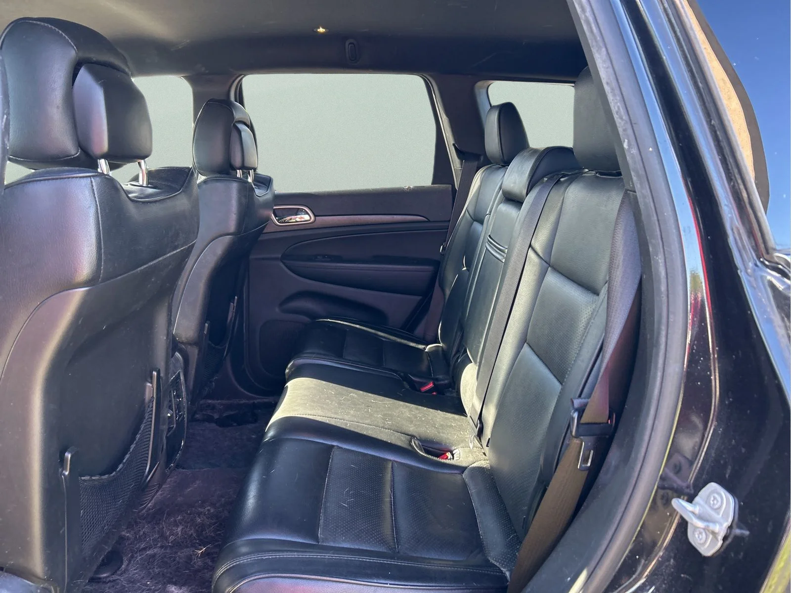 Used 2016 Brilliant Black Crystal Pearlcoat Jeep Laredo image 11