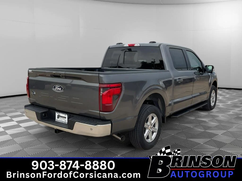 New 2026 Carbonized Gray Metallic Ford XLT image 5