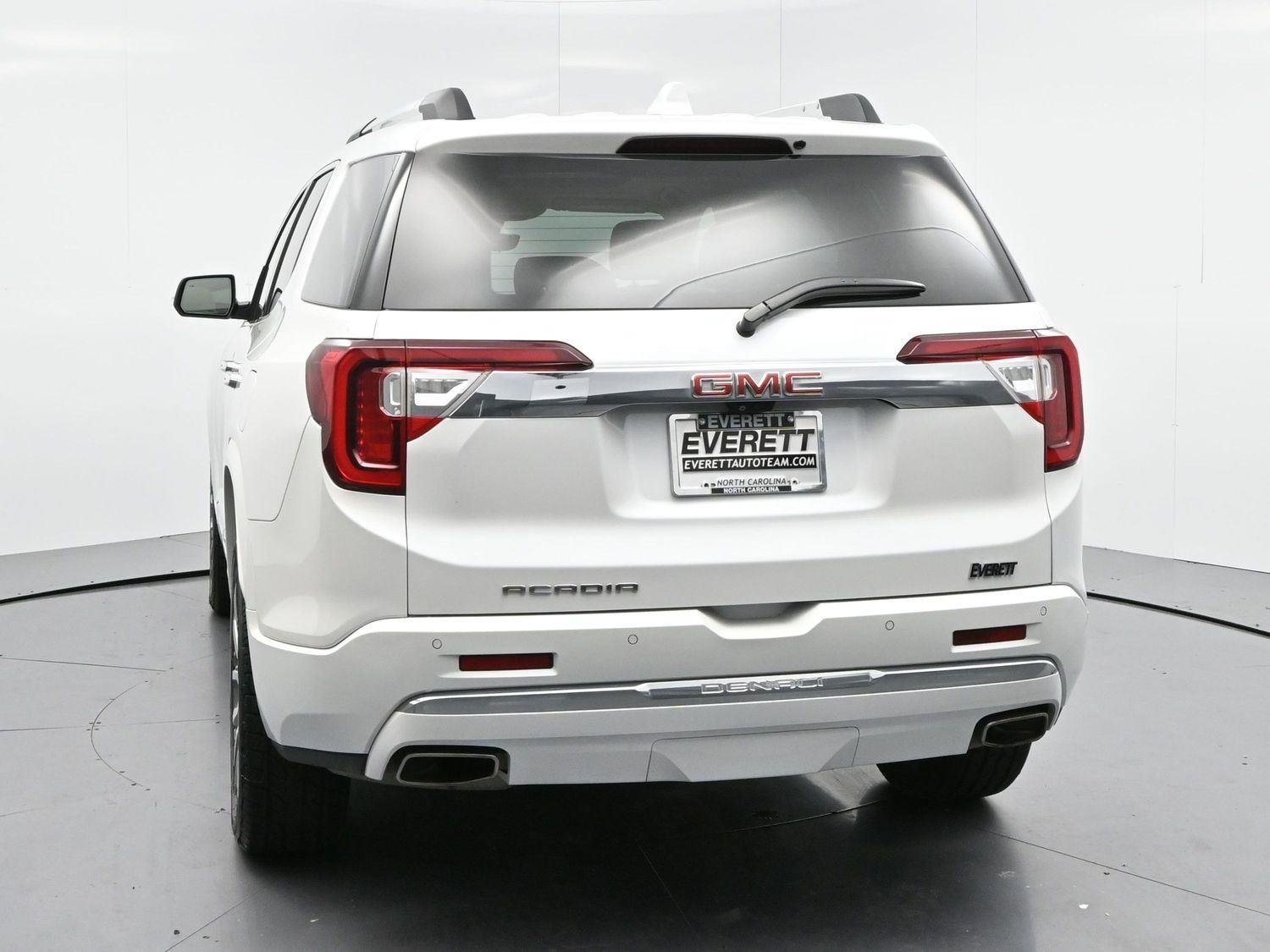 Used 2023 White Frost Tricoat GMC Denali image 6