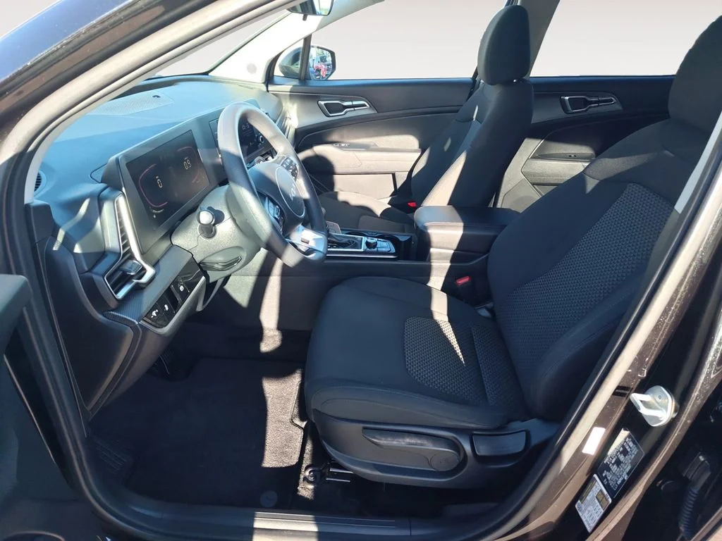 Used 2023 Black Kia LX image 9