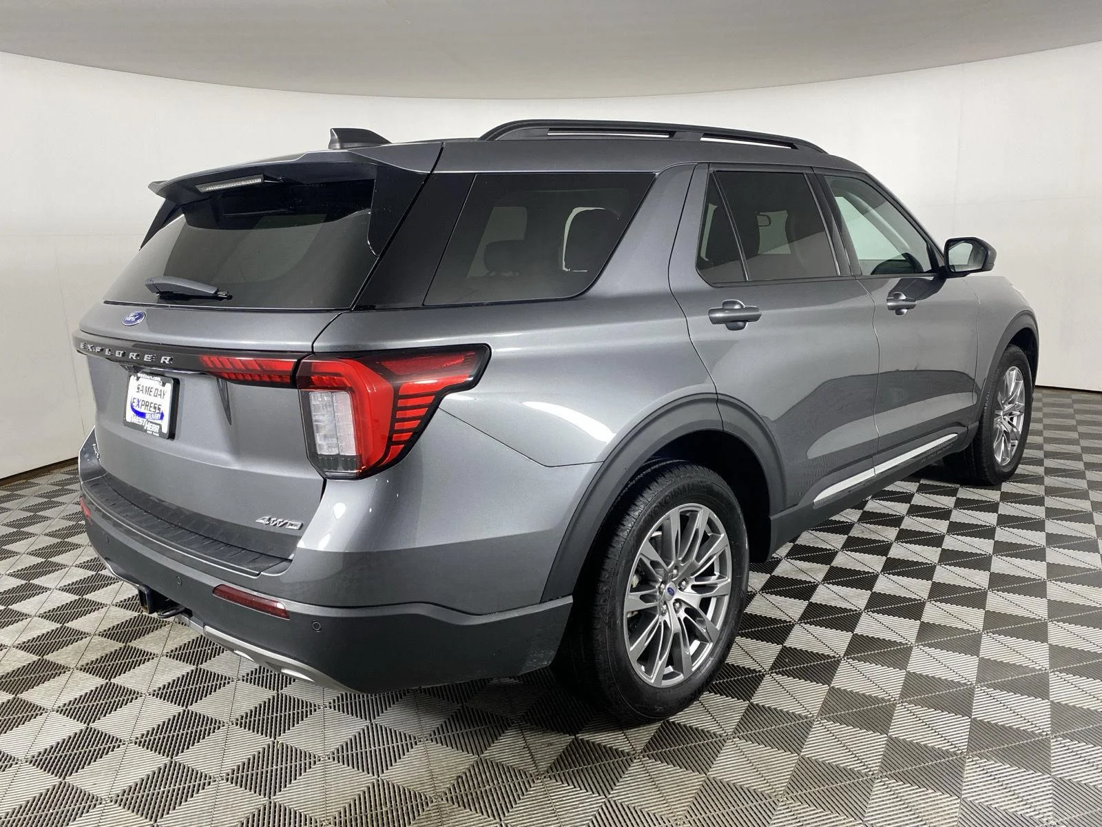 Used 2025 Carbonized Gray Ford Active image 7