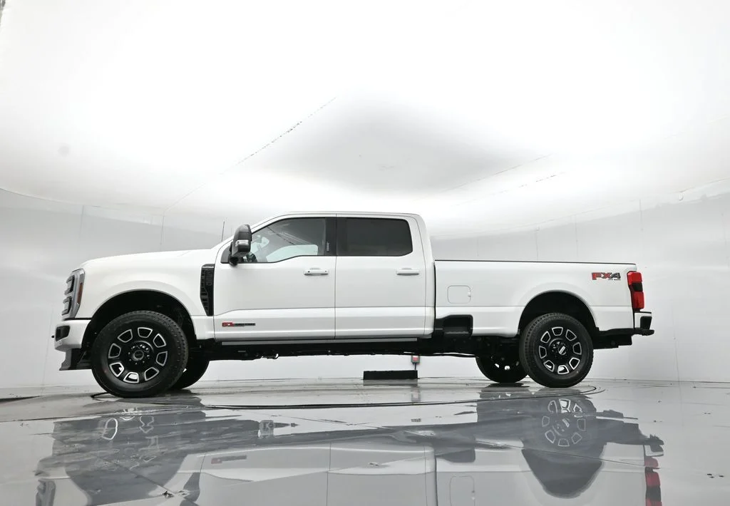 New 2026 Star White Metallic Tri-Coat Ford Platinum image 7