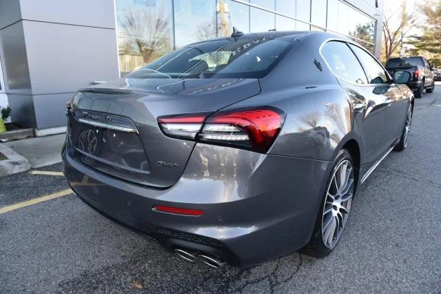 New 2024 Grigio Maratea Metallic Maserati Modena Ultima Q4 image 12