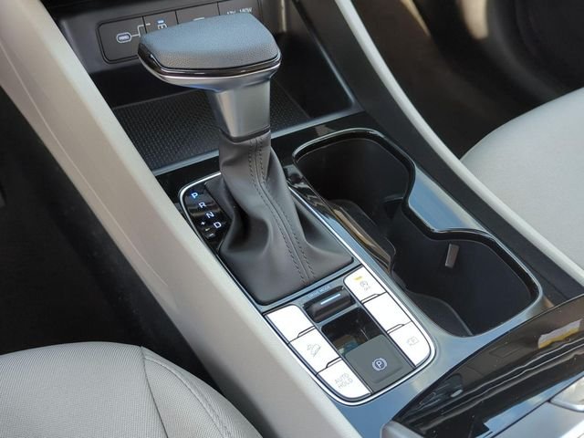 Used 2026 White Hyundai SE image 11